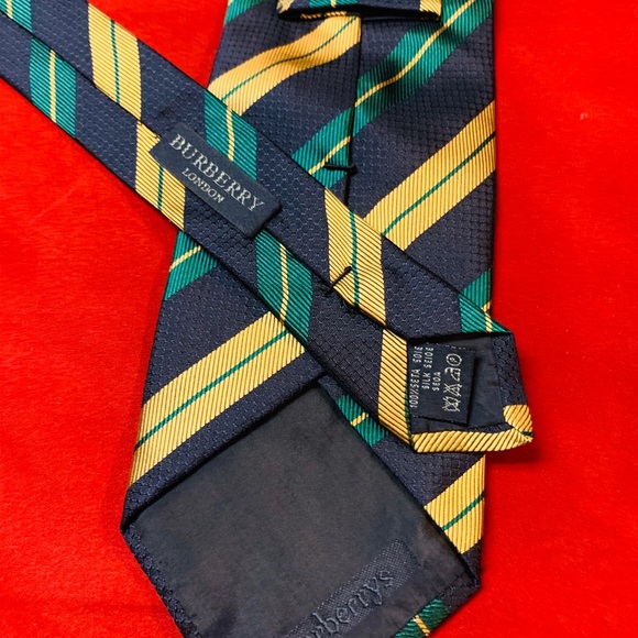 🔥MENS BURBERRY STRIPE TIE 100% SILK MADE IN ITALY - Picture 6 of 8